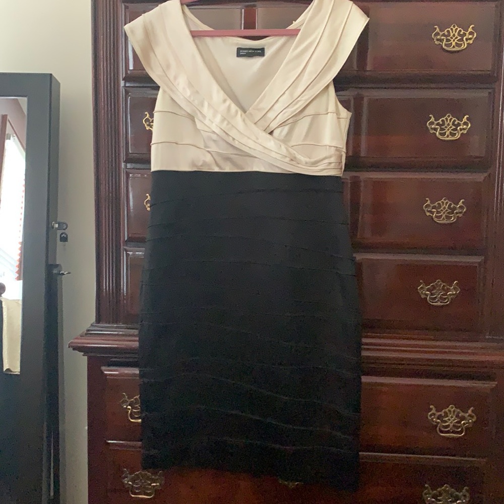 Jones New York midi dress.